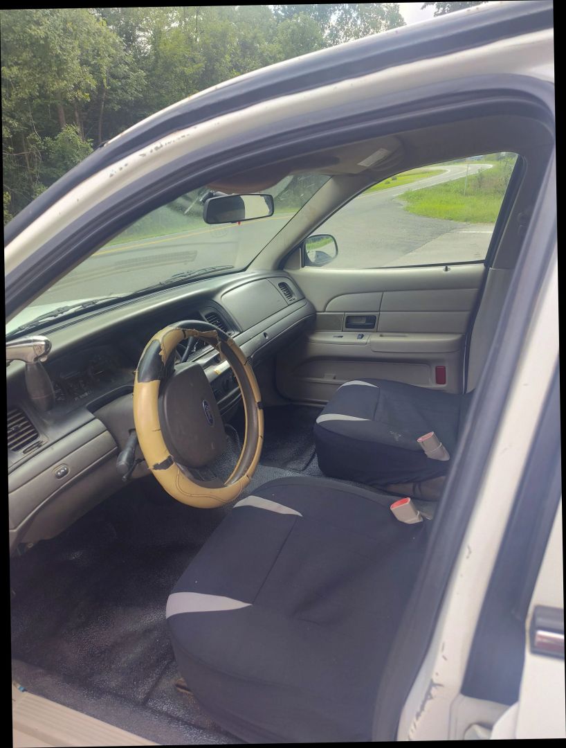 ford crown victoria 2010 2FABP7BV1AX121134 image ford crown victoria 2010 2FABP7BV1AX121134 image